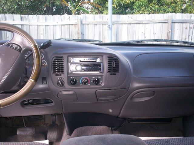 1999 Ford Expedition Unknown