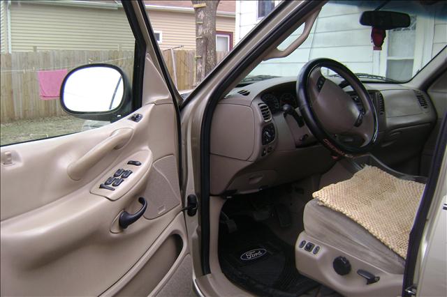 2000 Ford Expedition Unknown