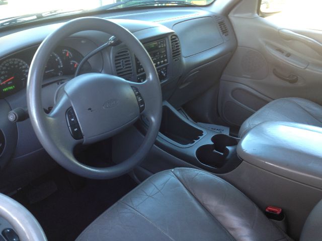 2000 Ford Expedition SL 4x4 Regular Cab