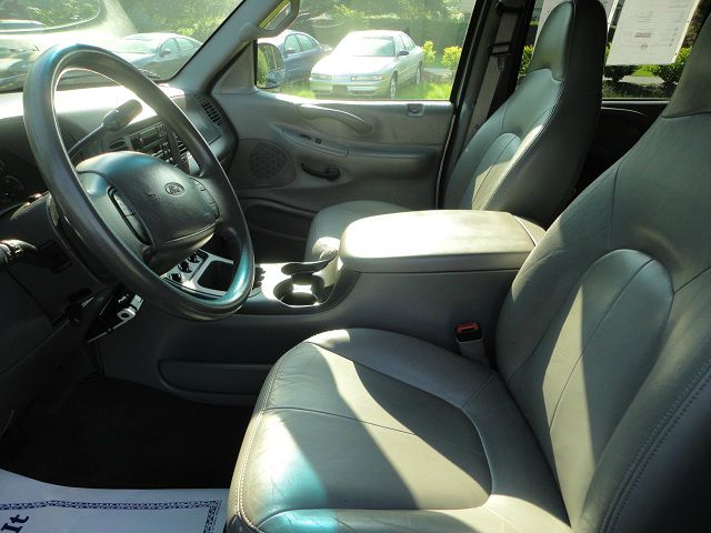 2000 Ford Expedition SL 4x4 Regular Cab