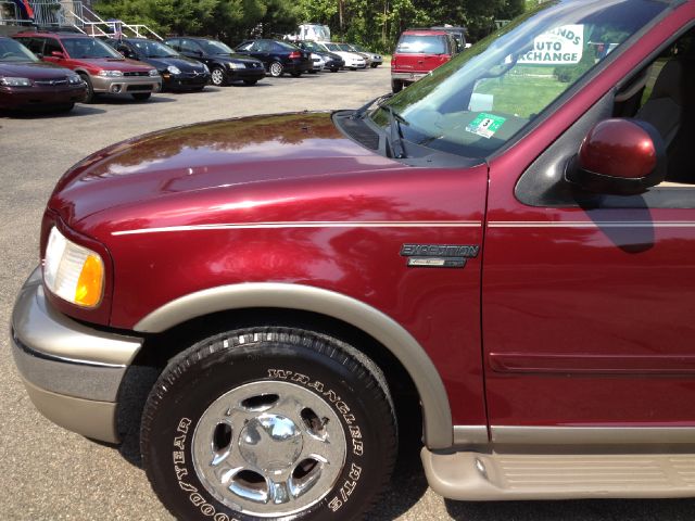 2000 Ford Expedition E320 - Extra Sharp