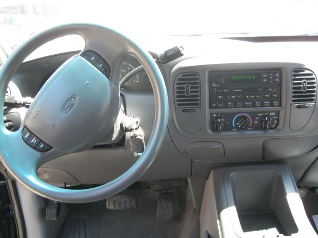 2000 Ford Expedition SL 4x4 Regular Cab