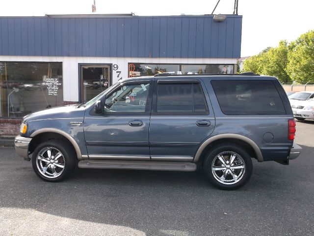 2000 Ford Expedition E320 - Extra Sharp