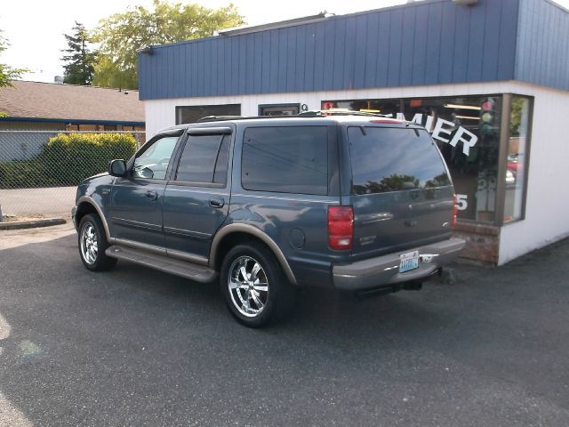 2000 Ford Expedition E320 - Extra Sharp