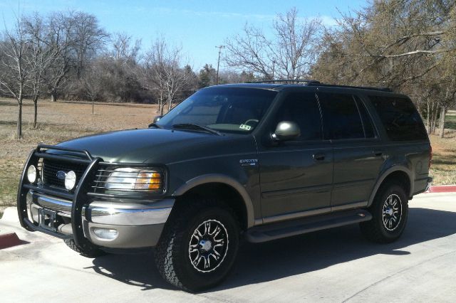 2000 Ford Expedition E320 - Extra Sharp