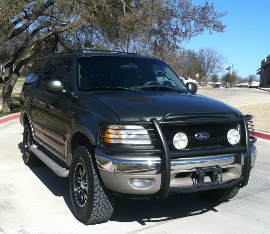 2000 Ford Expedition E320 - Extra Sharp