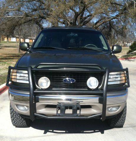 2000 Ford Expedition E320 - Extra Sharp