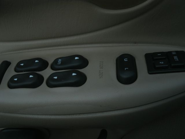 2000 Ford Expedition E320 - Extra Sharp