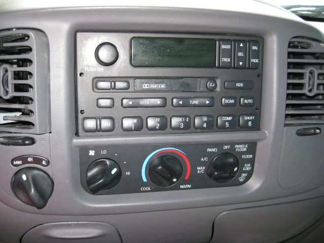 2000 Ford Expedition SL 4x4 Regular Cab