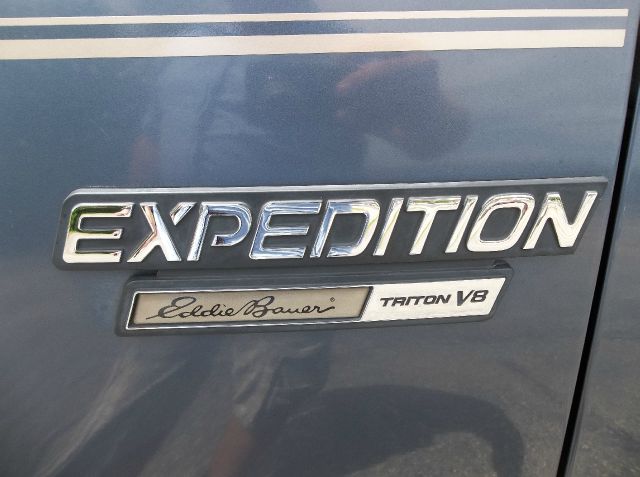 2000 Ford Expedition 4WD 4dr Sport Ltd Avail 4x4 SUV