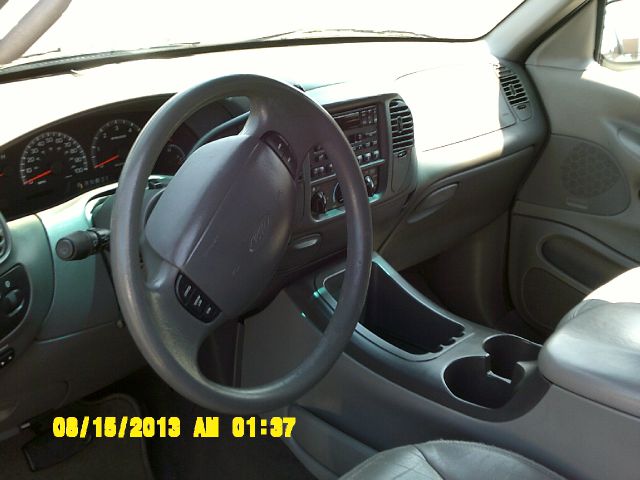 2000 Ford Expedition SL 4x4 Regular Cab