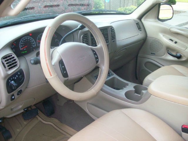 2000 Ford Expedition E320 - Extra Sharp