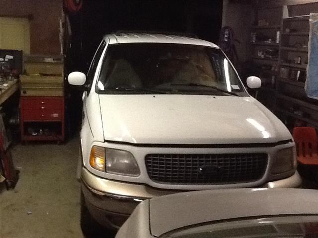 2000 Ford Expedition SL 4x4 Regular Cab