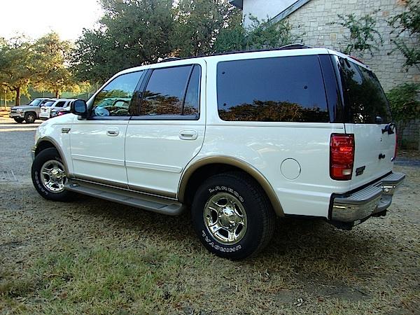 2000 Ford Expedition 330i