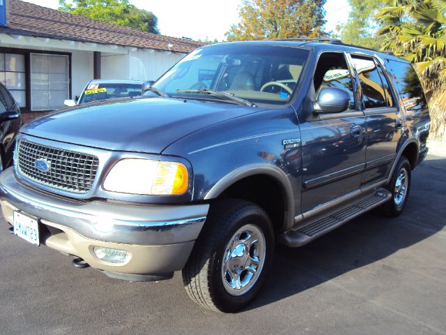 2000 Ford Expedition E320 - Extra Sharp