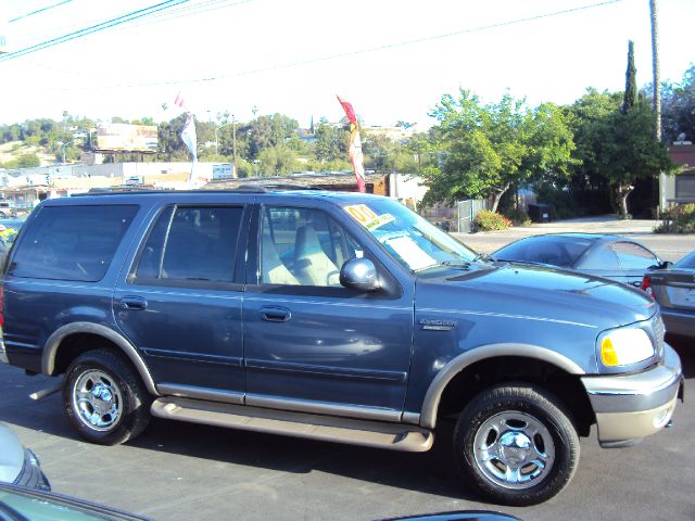 2000 Ford Expedition E320 - Extra Sharp