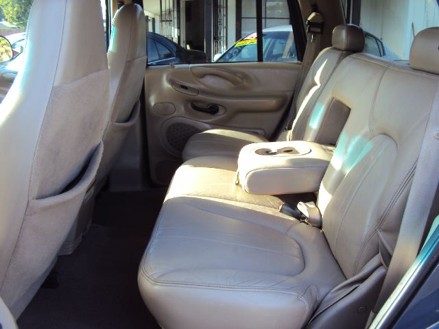 2000 Ford Expedition E320 - Extra Sharp