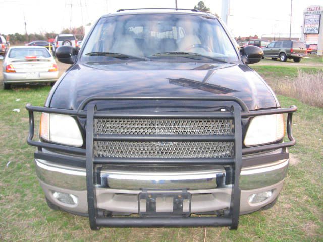 2000 Ford Expedition E320 - Extra Sharp