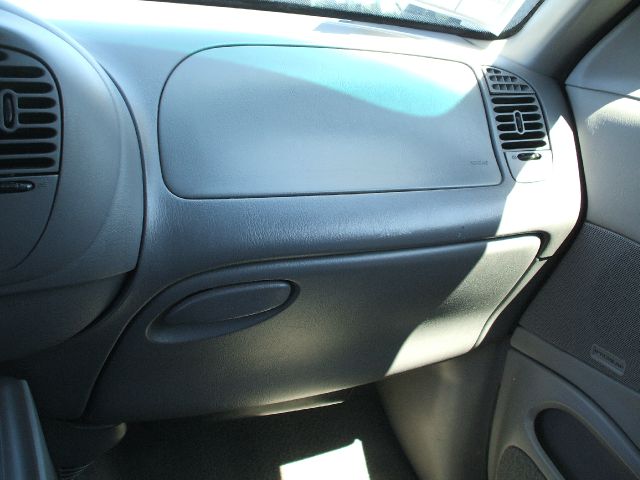 2000 Ford Expedition SL 4x4 Regular Cab