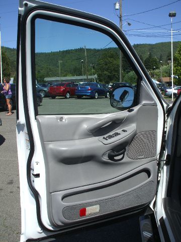 2000 Ford Expedition SL 4x4 Regular Cab