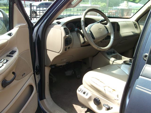 2001 Ford Expedition E320 - Extra Sharp
