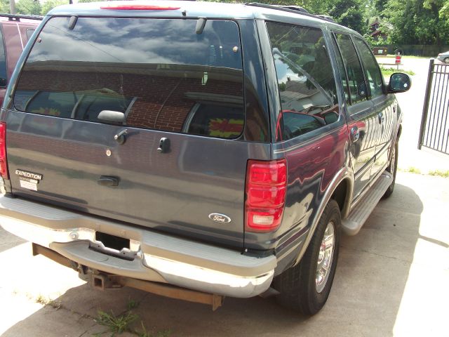 2001 Ford Expedition E320 - Extra Sharp
