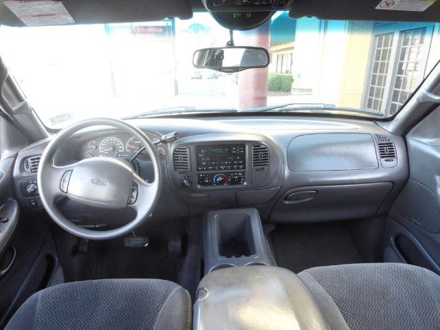 2001 Ford Expedition SL 4x4 Regular Cab