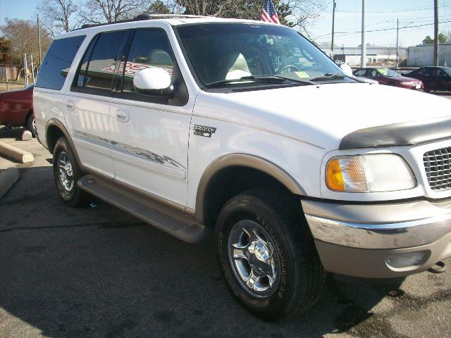 2001 Ford Expedition E320 - Extra Sharp