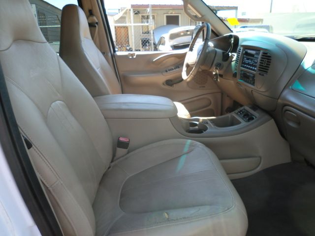 2001 Ford Expedition E320 - Extra Sharp