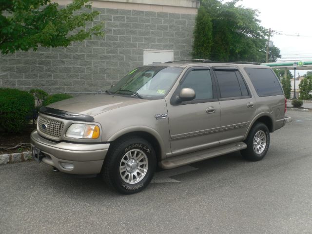 2001 Ford Expedition E320 - Extra Sharp