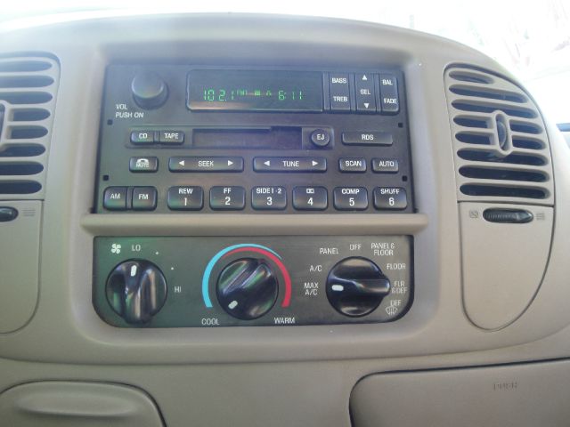 2001 Ford Expedition SL 4x4 Regular Cab