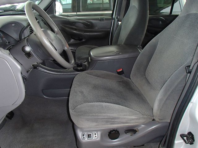 2001 Ford Expedition SL 4x4 Regular Cab