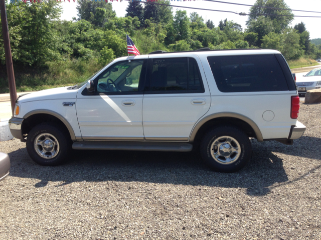 2001 Ford Expedition E320 - Extra Sharp