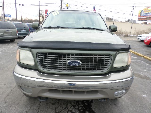 2001 Ford Expedition E320 - Extra Sharp