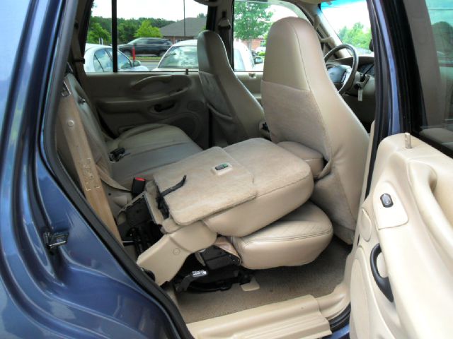 2002 Ford Expedition E320 - Extra Sharp