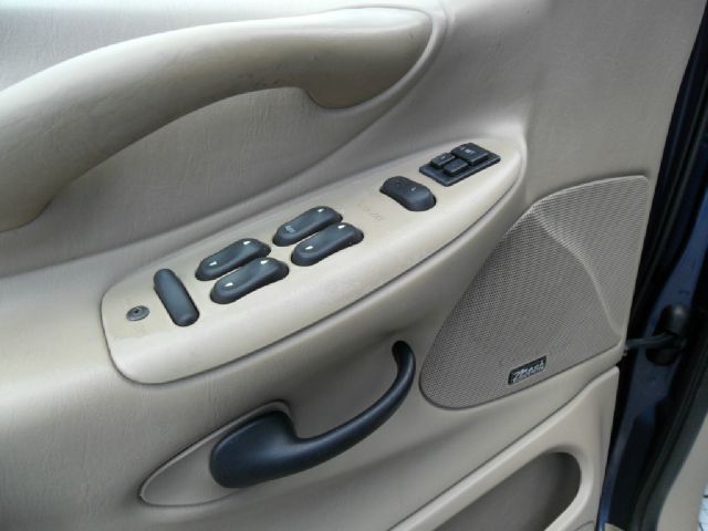 2002 Ford Expedition E320 - Extra Sharp