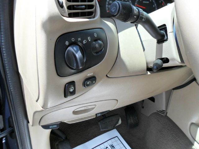 2002 Ford Expedition E320 - Extra Sharp