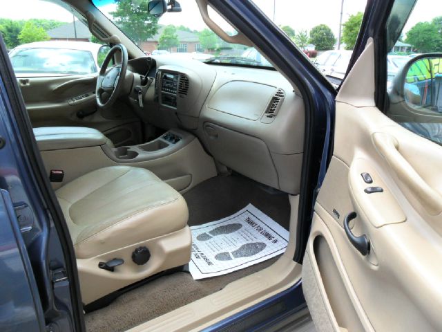 2002 Ford Expedition E320 - Extra Sharp