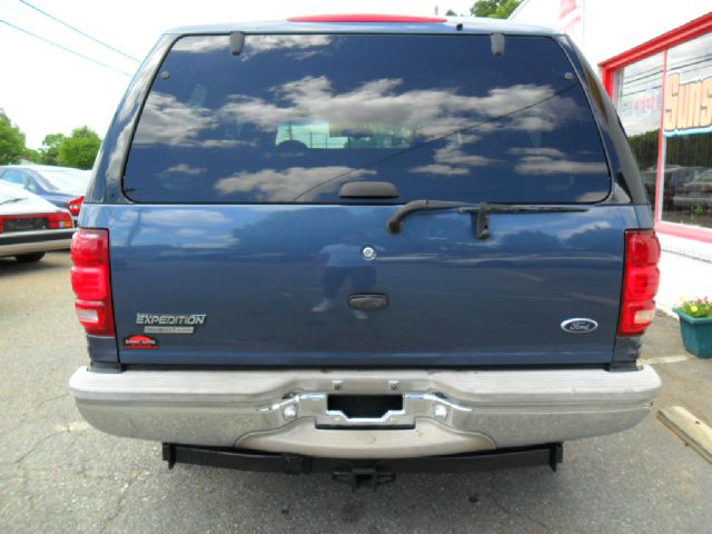 2002 Ford Expedition E320 - Extra Sharp