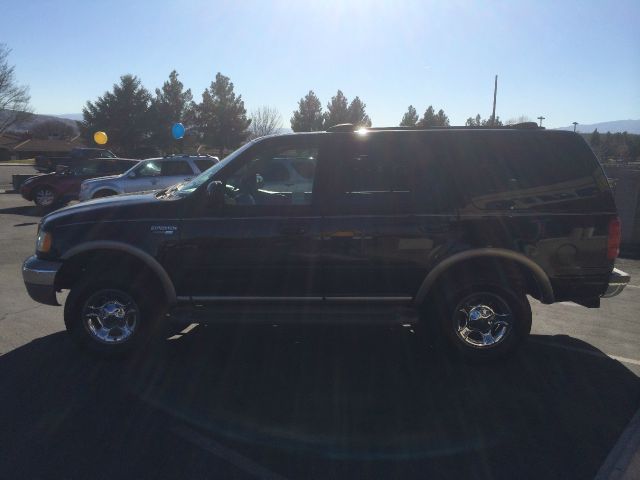 2002 Ford Expedition E320 - Extra Sharp