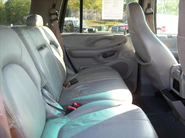 2002 Ford Expedition Journey/sport