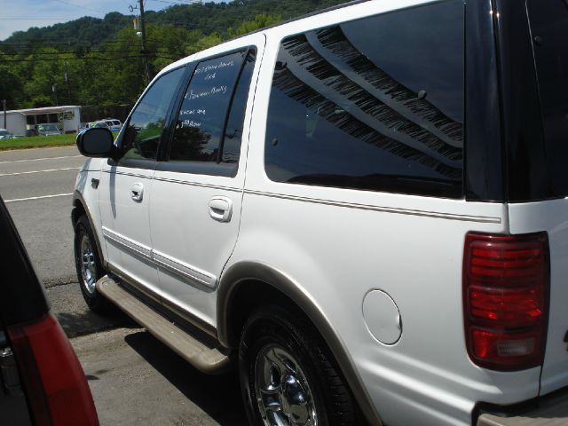 2002 Ford Expedition E320 - Extra Sharp