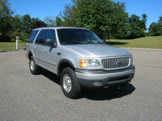 2002 Ford Expedition ESi