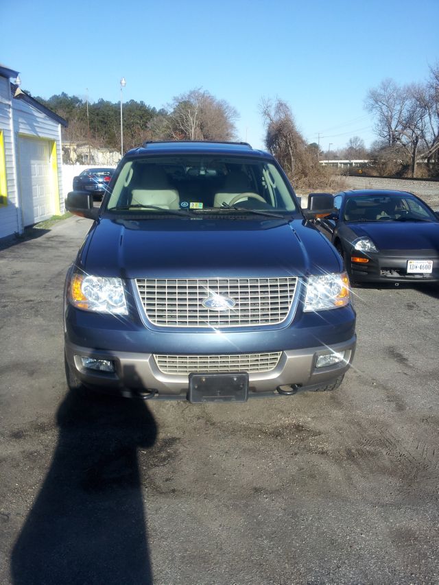 2003 Ford Expedition E320 - Extra Sharp