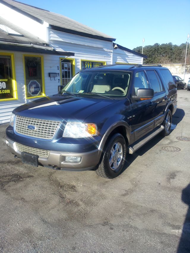 2003 Ford Expedition E320 - Extra Sharp