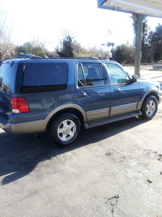 2003 Ford Expedition E320 - Extra Sharp