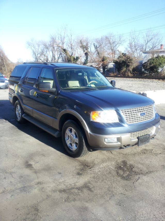 2003 Ford Expedition E320 - Extra Sharp