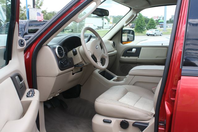 2003 Ford Expedition 2dr HB Man Spec