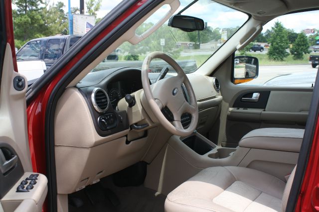 2003 Ford Expedition 2dr HB Man Spec