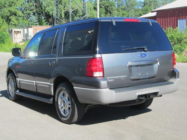 2003 Ford Expedition ESi